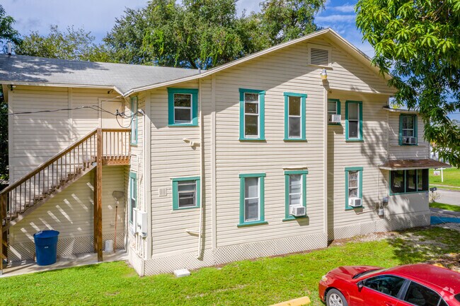 Building Photo - 2110 Hoople St