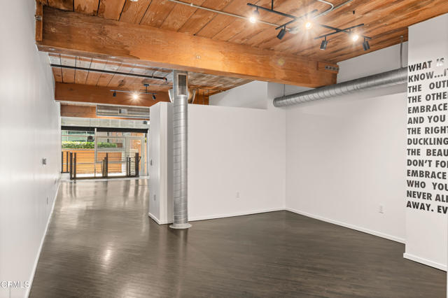 Foto del edificio - 530 S Hewitt St