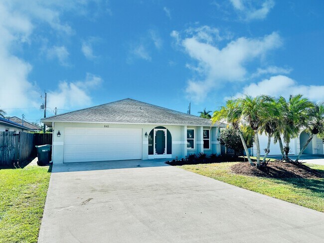 Foto del edificio - 840 104th Ave N