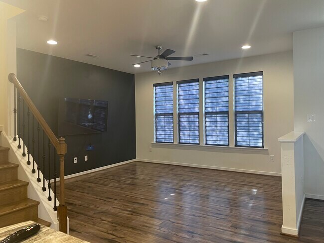 Foto del edificio - 3023 Farmstead Mill Dr