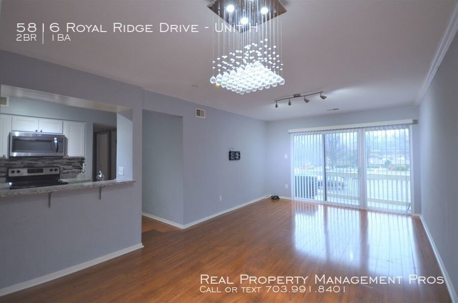 Chic Top Floor 2 Bedroom! Condo for Rent in West Springfield, VA