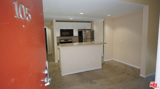 Foto del edificio - 922 W 23rd St