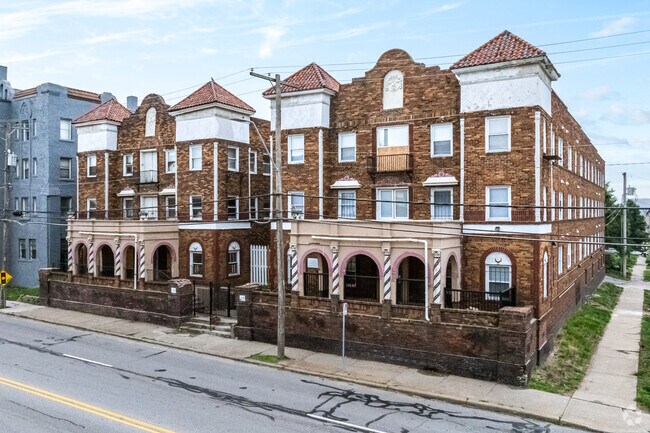 Building Photo - The Flats on 39th