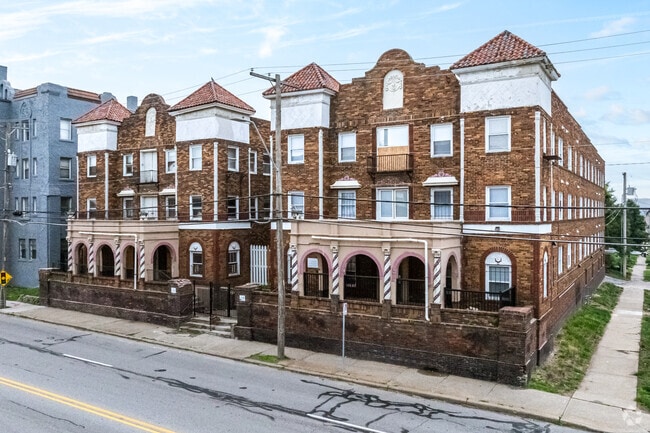 Building Photo - The Flats on 39th