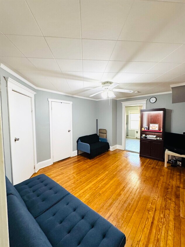 Foto principal - 3158 John F. Kennedy Blvd