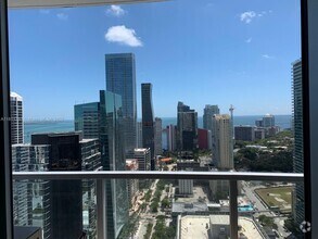 Building Photo - 1060 Brickell Ave