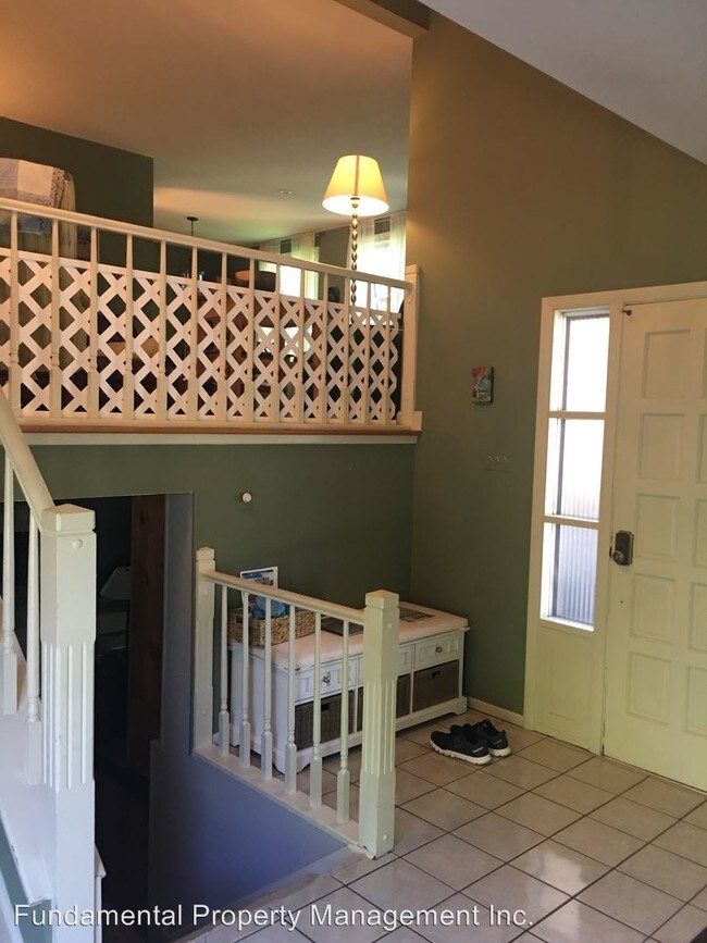 Building Photo - 1313 Leeds Ct