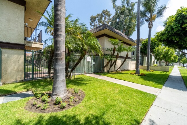 Foto del edificio - 3523 W Savanna St