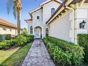 Building Photo - 6096 Dogleg Dr