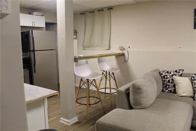 Foto del edificio - 2132 Arlin St NE
