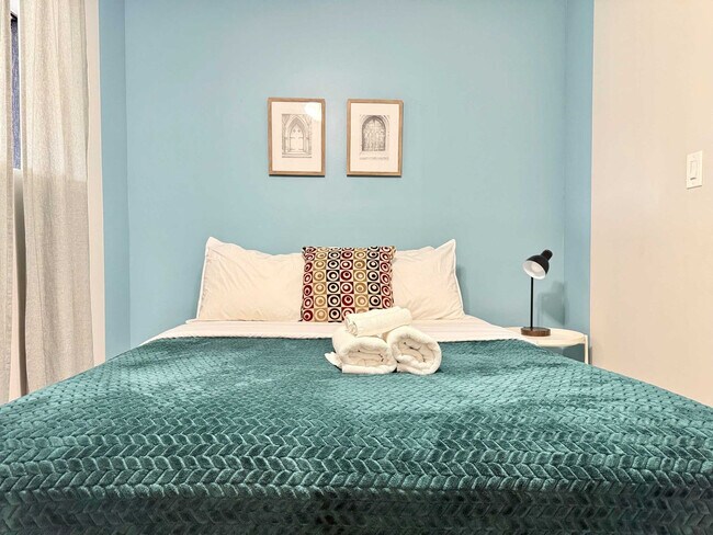 Building Photo - 215 Piedmont Ave NE