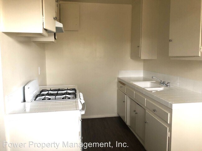 Building Photo - 14905 Lemoli Ave