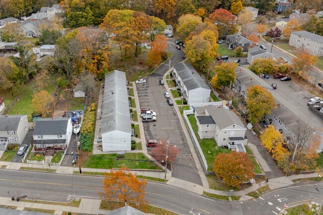 241 Avenida Quinnipiac - Georgetown Apartments