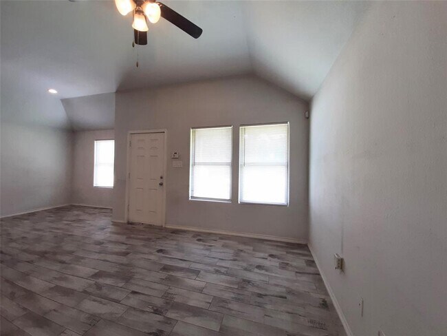 Foto del edificio - 4604 Davenport St