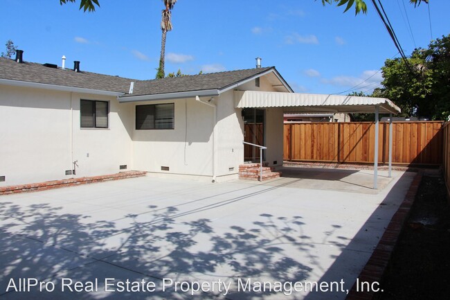 Building Photo - 3 br, 2 bath House - 39143 Yosemite Way