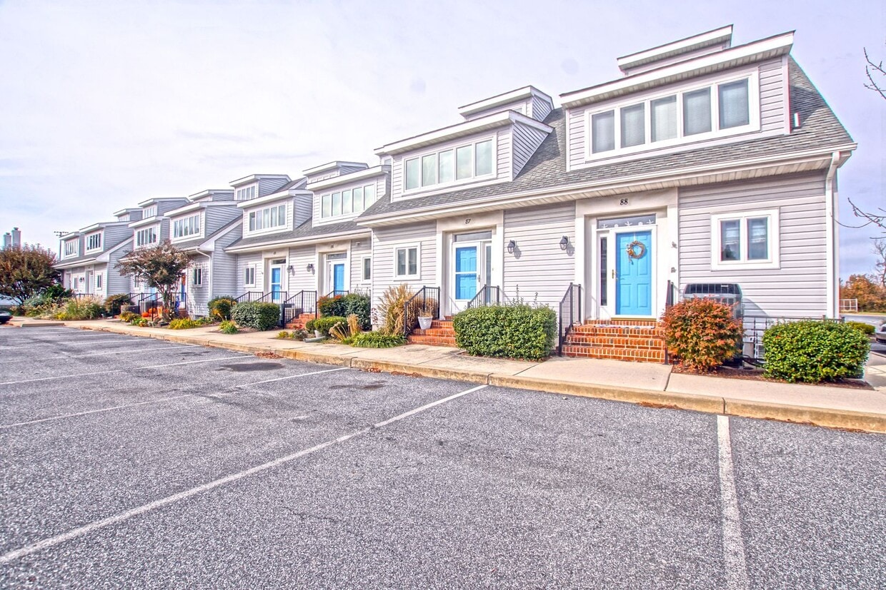 Primary Photo - Henlopen Gardens Townhouse