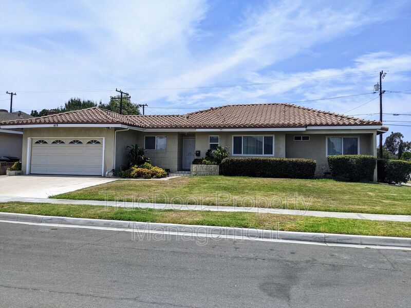 Foto principal - 419 N South Redwood Dr