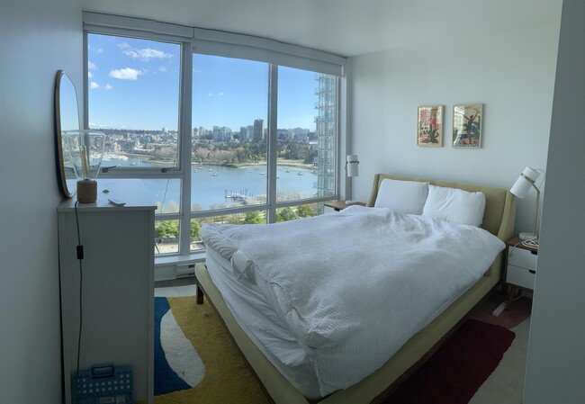 Photo du bâtiment - 1408 Strathmore Mews