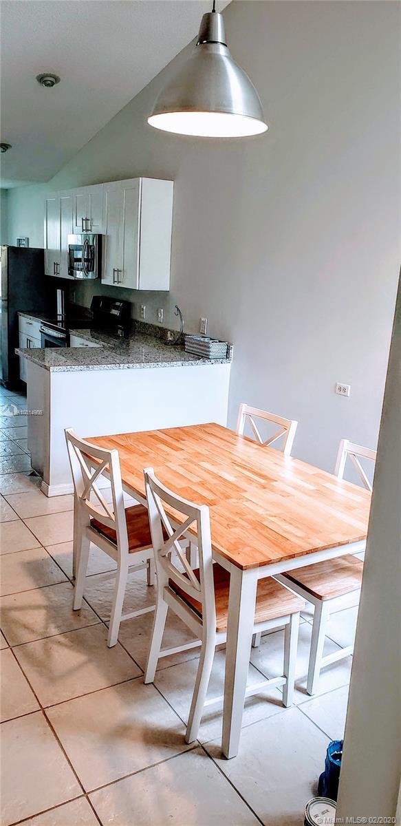 Foto del edificio - 3349 Emerald Oaks Dr