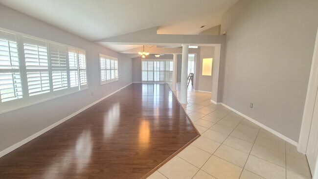 Foto del edificio - 6790 Calistoga Cir