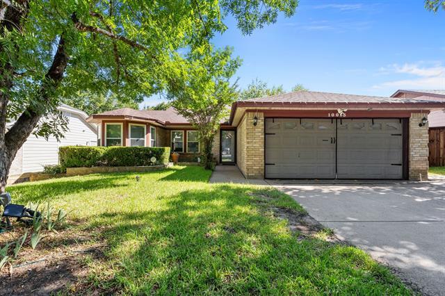 Primary Photo - 10013 N Suttonwood Dr