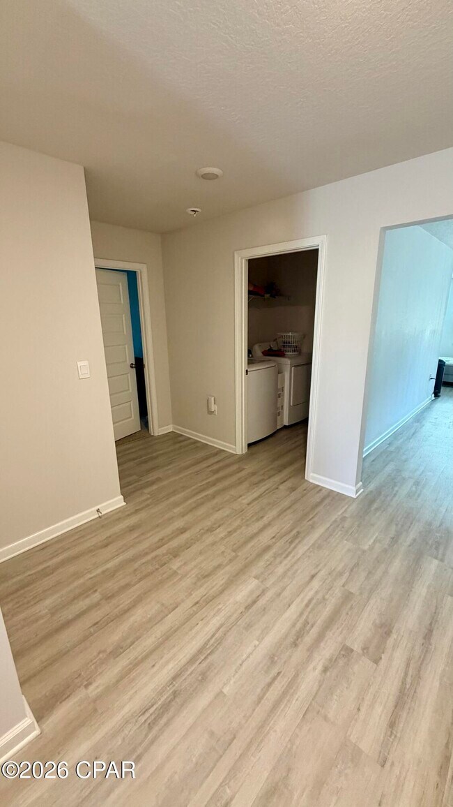 Foto del edificio - 250 Boggy Crk Wy