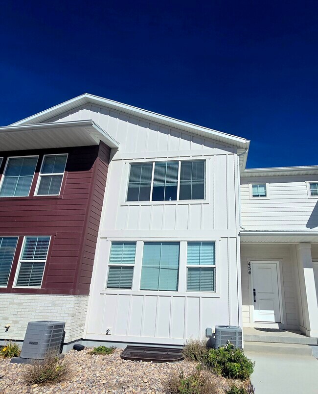 Foto del edificio - 454 E Nickel Ln