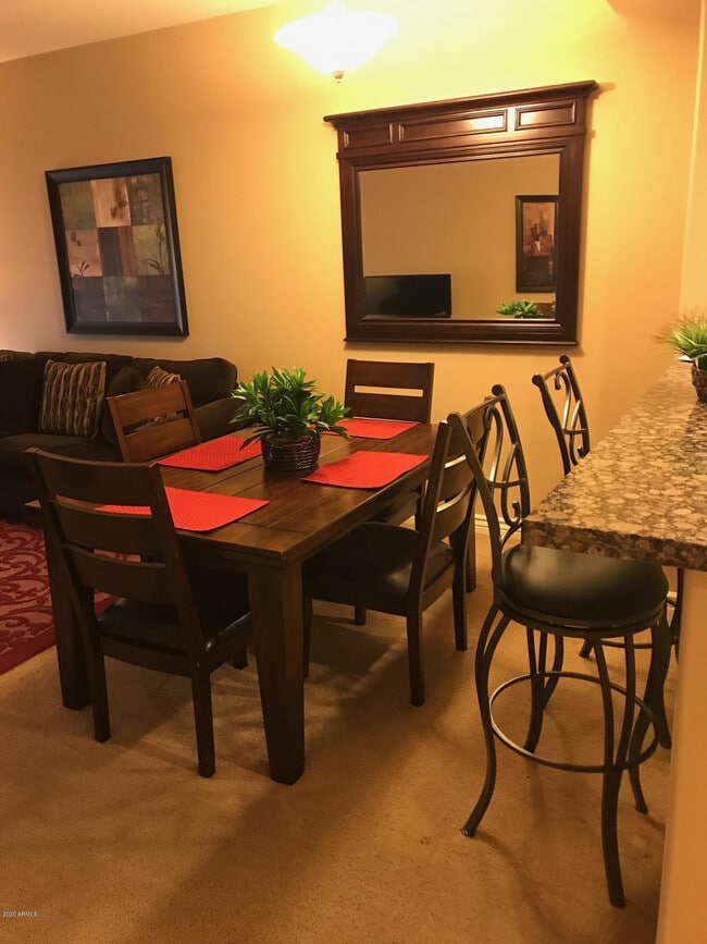 Foto del edificio - 5350 E Deer Valley Dr