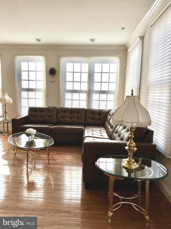 Foto del edificio - 1607 Seneca Ave