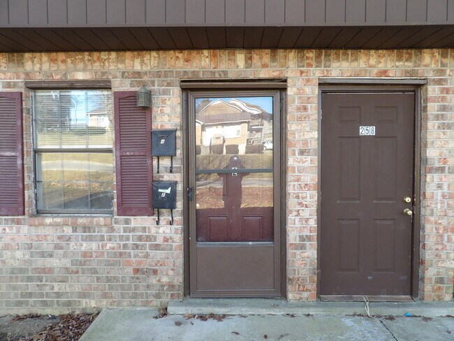 Building Photo - 258 Meadowview Dr