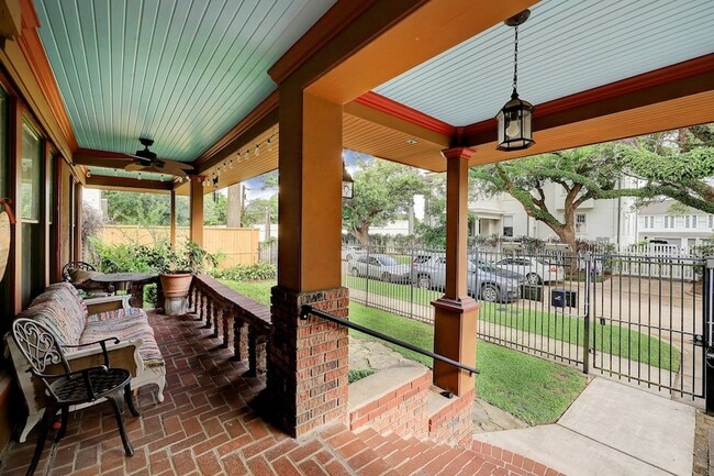 Photo - 304 Sul Ross St Apartment