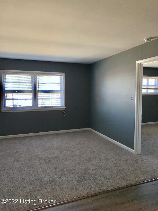 Foto del edificio - 2220 Heather Ln