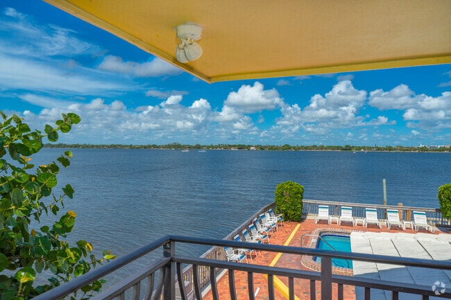 Building Photo - The Palm Beach Resort & Beach Club