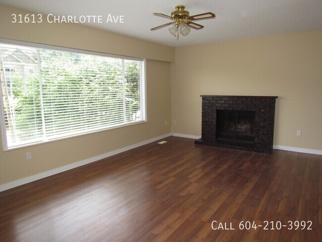 Photo du bâtiment - 5 Bedroom Home next to Fishtrap Creek!