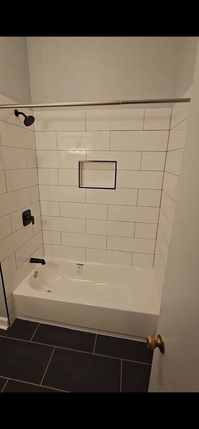 Foto principal - 4525 S Vincennes Ave