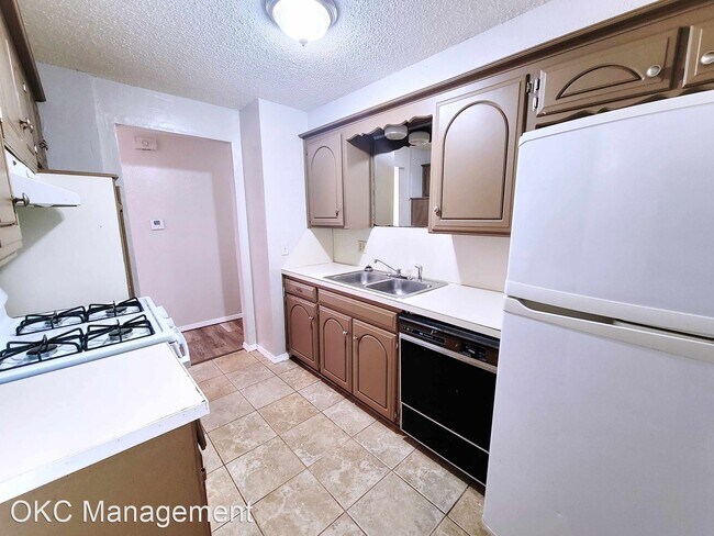 Building Photo - 3 br, 1 bath House - 3324 Parker Dr