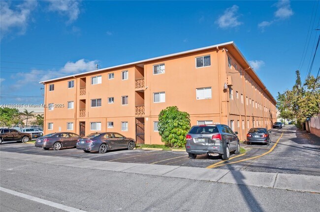 Foto del edificio - 2330 NW 11th St