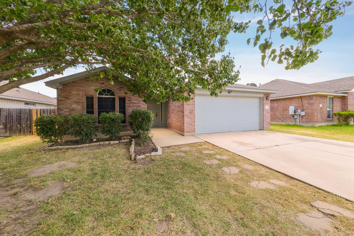 Foto principal - 3102 Don Hill Ln