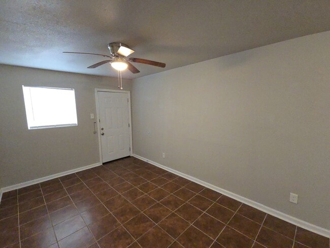 Building Photo - 3335 Tuam St