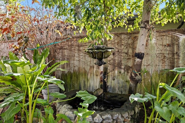 Building Photo - Bluebird Canyon Hidden Gem