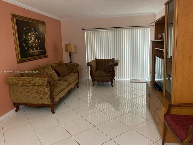Foto del edificio - 5900 SW 127th Ave
