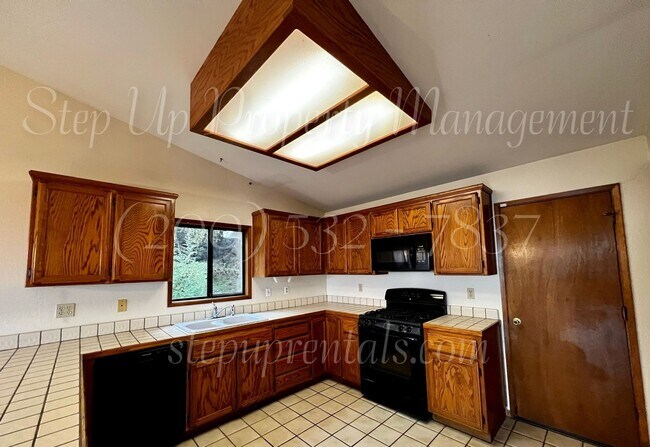 Building Photo - 537 E Bald Mountain Rd