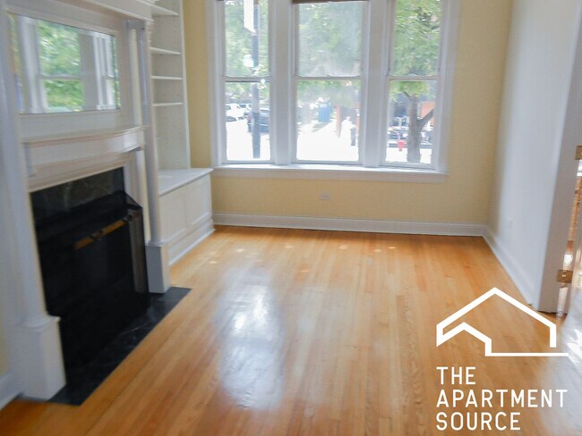 Foto del edificio - 3856 N Southport Ave