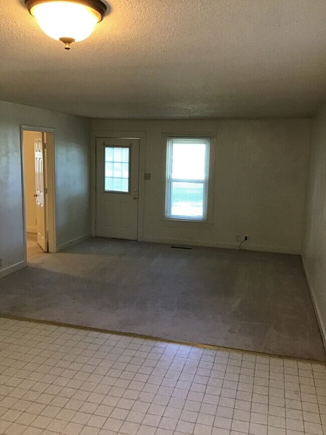 Building Photo - 3772 Enochville Rd