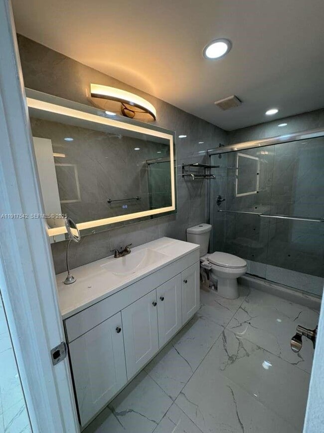 Foto del edificio - 15201 NE 6th Ave