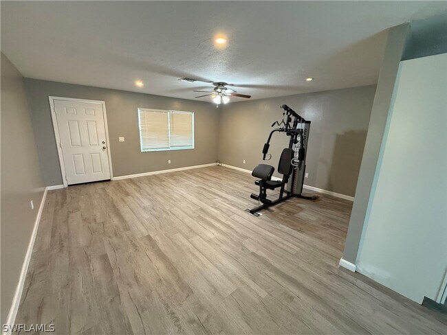 Foto del edificio - 11352 Pendleton St