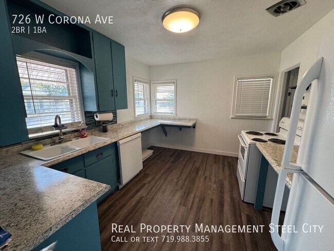 Building Photo - 726 W Corona Ave
