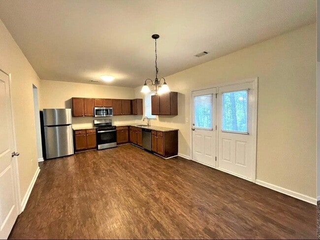 Foto del edificio - 2495 Valley Creek Dr