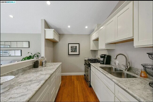 Foto del edificio - 1700 1/2 Pearl Street
