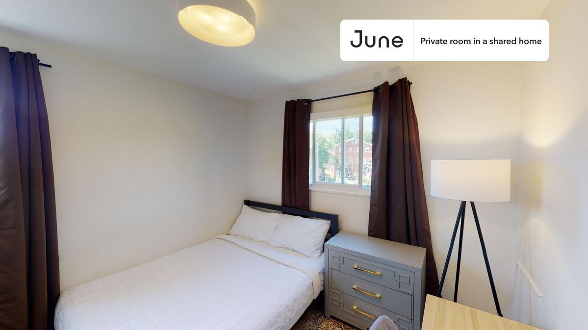 Foto principal - Room in Shared 4 bed/2.5 bath home
